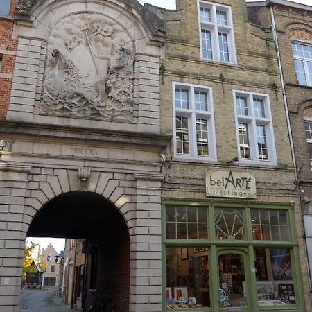 Belarte Framing Shop, Spacious Apartment With Garage In The Heart Of Ieper Bagian luar foto